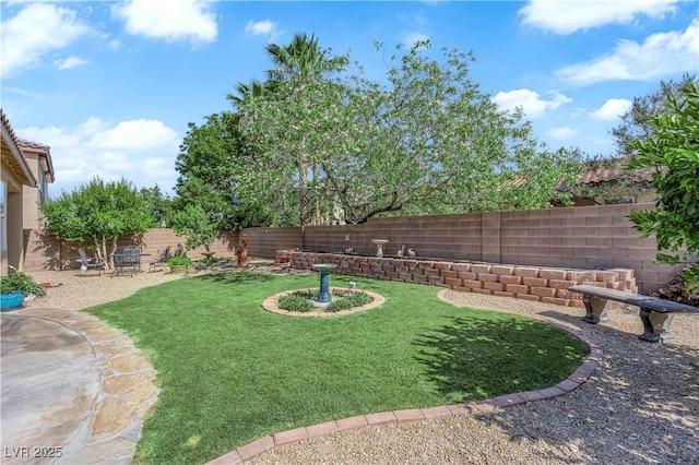 9375 Gold Lake Ave, Las Vegas, NV 89149 - view of yard featuring a patio