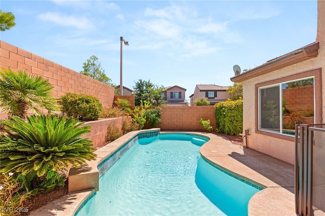 11226 Kenyan Sunshine Ct, Las Vegas, NV 89138 - view of pool featuring a fenced backyard