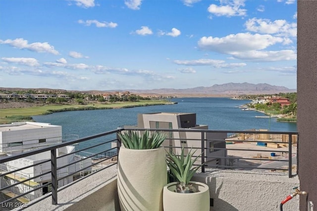 40 Heron Harbour Dr, Henderson, NV 89011 - balcony featuring a water and mountain view