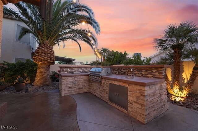 5779 Baffy Cir, Las Vegas, NV 89142 - view of patio / terrace featuring a sink