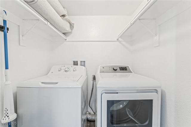 753 Oakmont Ave Unit 802, Las Vegas, NV 89109 - laundry area featuring separate washer and dryer