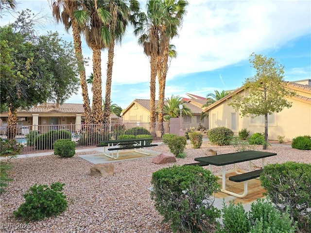 2035 E Warm Springs Rd Unit 1017, Las Vegas, NV 89119 - view of yard with a residential view