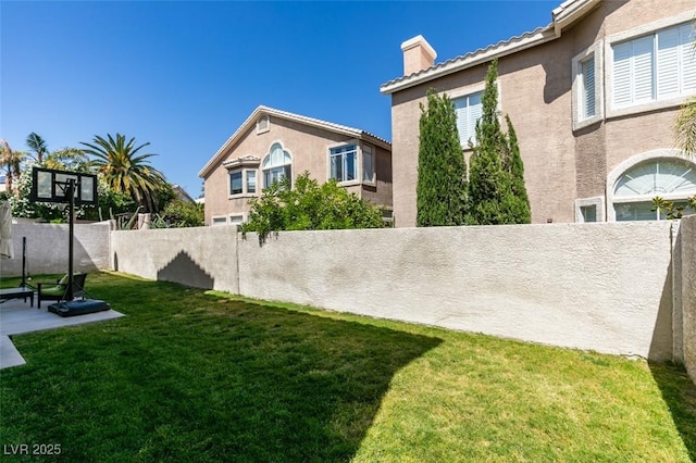 2090 Eaglepath Cir, Henderson, NV 89074 - view of yard