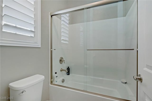 3155 Dalmazia Ave, Henderson, NV 89044 - full bathroom featuring bath / shower combo with glass door and toilet