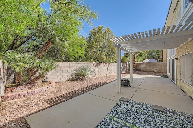 1116 Avellino Ln, Las Vegas, NV 89144 - fenced backyard with a patio area and a pergola