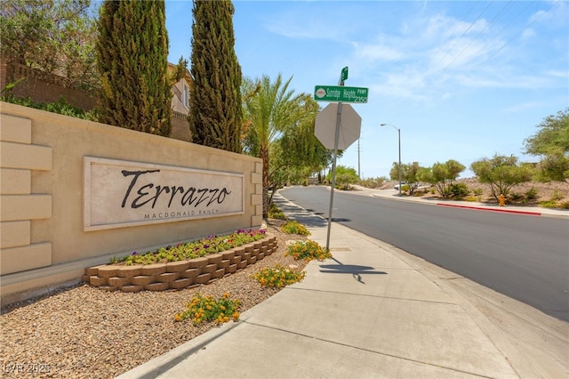 900 Cantura Mills Rd, Henderson, NV 89052 - view of community sign