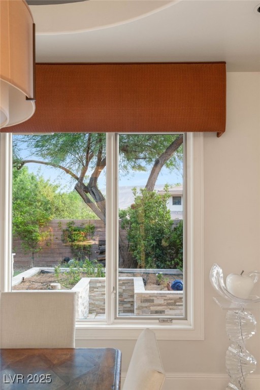 11 Misty Peaks Ct, Las Vegas, NV 89135 - dining area view