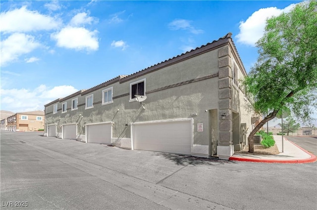 10450 Gold Shadow Ave, Las Vegas, NV 89129 - view of building exterior
