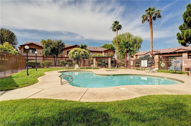5751 E Hacienda Ave Unit 154, Las Vegas, NV 89122 - community pool with a patio