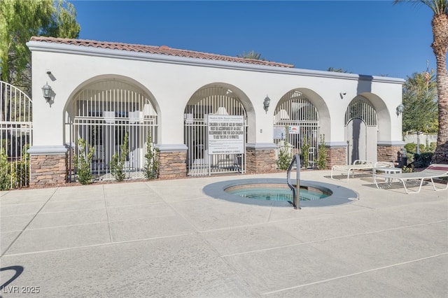 10357 Bent Willow Ave, Las Vegas, NV 89129 - view of pool with a community hot tub