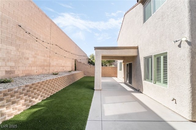 2482 Denholme St, Henderson, NV 89044 - view of yard with a patio area