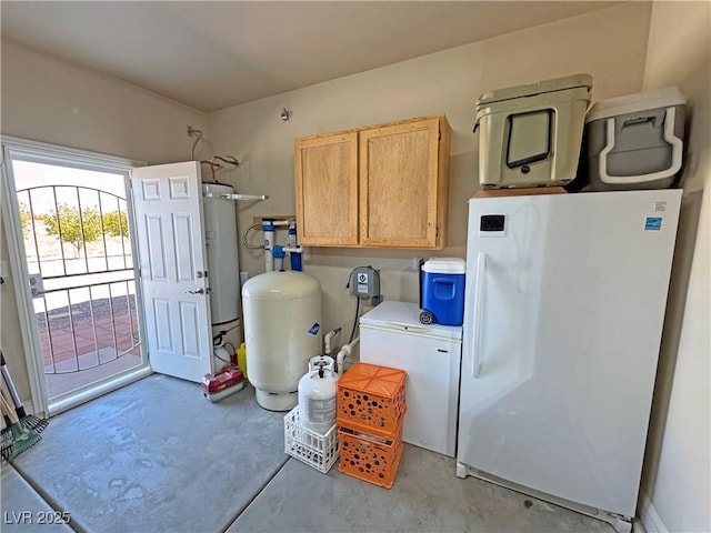 1361 Moose St, Pahrump, NV 89048 - utility room featuring water heater