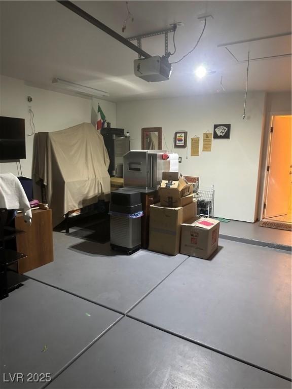 7850 Flagler St, Las Vegas, NV 89139 - garage with a garage door opener