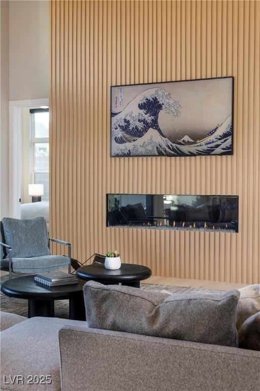 10781 Agate Cliffs Ave, Las Vegas, NV 89135 - living room with wallpapered walls