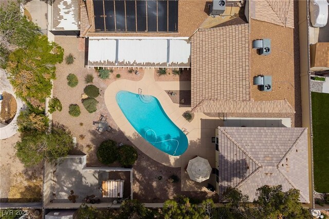 4219 E Pinecrest Cir, Las Vegas, NV 89121 - aerial view of property and surrounding area with a pool