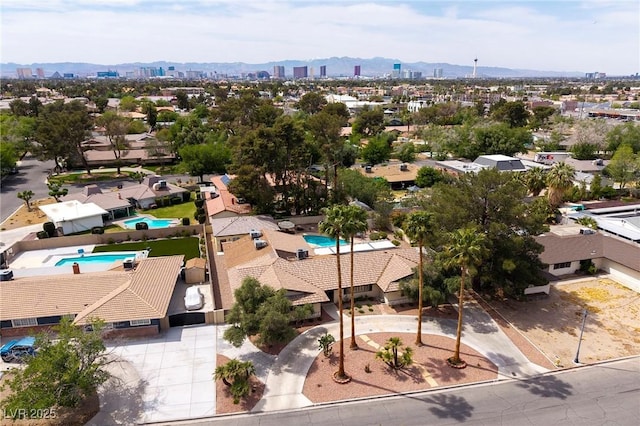 4219 E Pinecrest Cir, Las Vegas, NV 89121 - view of urban area featuring a pool area