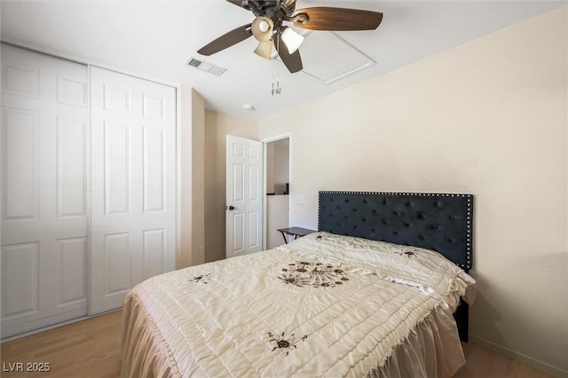 3121 Fontana Colony Ct, North Las Vegas, NV 89031 - bedroom featuring light wood-style floors, a closet, and ceiling fan