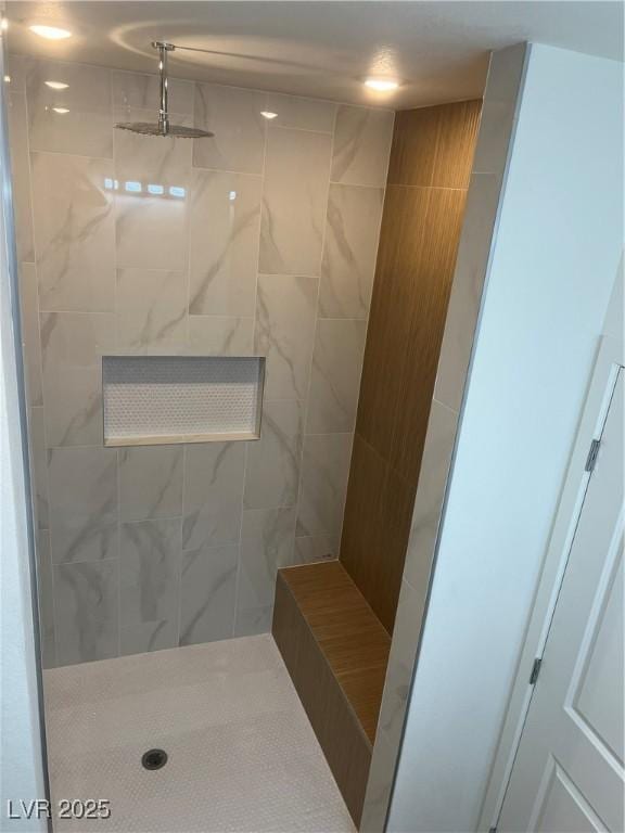 1905 Harvard St, North Las Vegas, NV 89030 - full bathroom with a tile shower