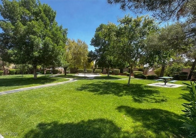 8616 Willow Cabin St, Las Vegas, NV 89131 - view of home's community featuring a yard
