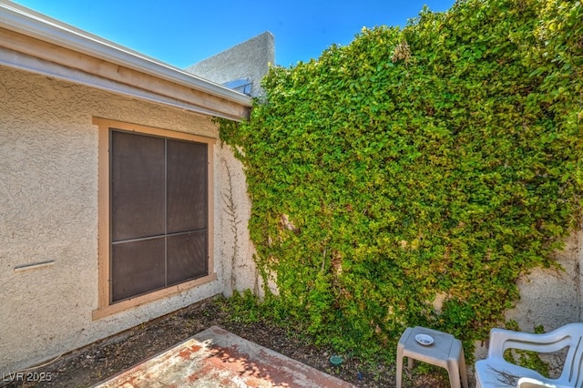 5713 Whiteridge Ave, Las Vegas, NV 89107 - exterior view of stucco siding