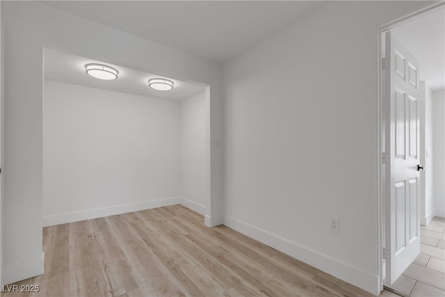 4404 Hillcrest Ave, Las Vegas, NV 89102 - unfurnished room featuring light wood-style flooring and baseboards
