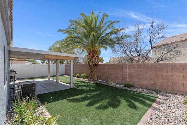 509 Regal Robin Way N, Las Vegas, NV 89084 - view of yard with a patio