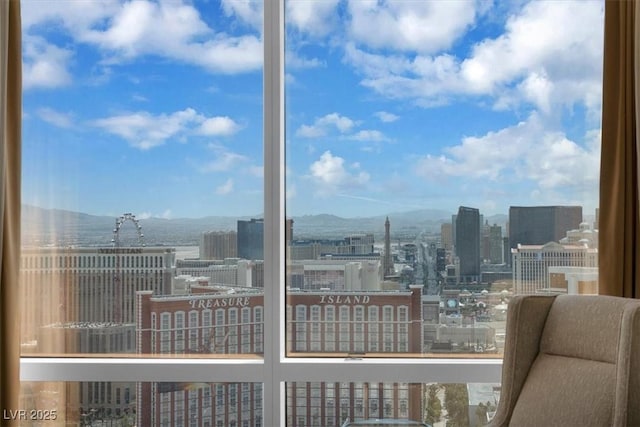 2000 N Fashion Show Dr Unit 5326, Las Vegas, NV 89109 - view of city with mountains