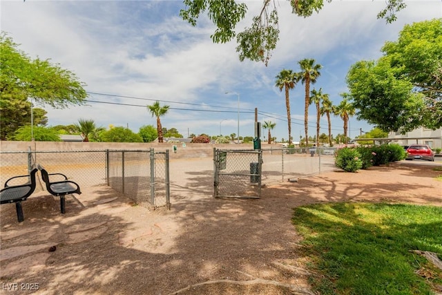 3318 N Decatur Blvd Unit 1020, Las Vegas, NV 89130 - view of yard with a gate