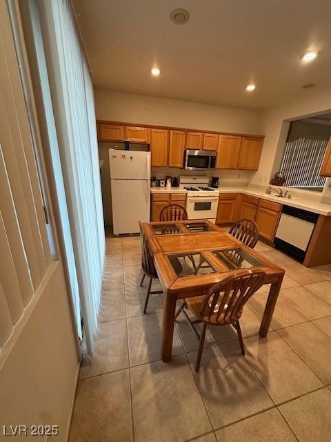 3416 Mountain Park St, Las Vegas, NV 89129 - dining area with light tile patterned floors and recessed lighting