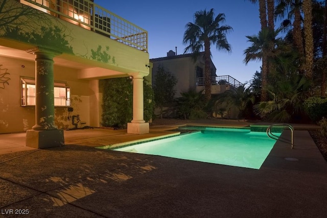 2104 Inverness Dr, Henderson, NV 89074 - swimming pool featuring a patio area