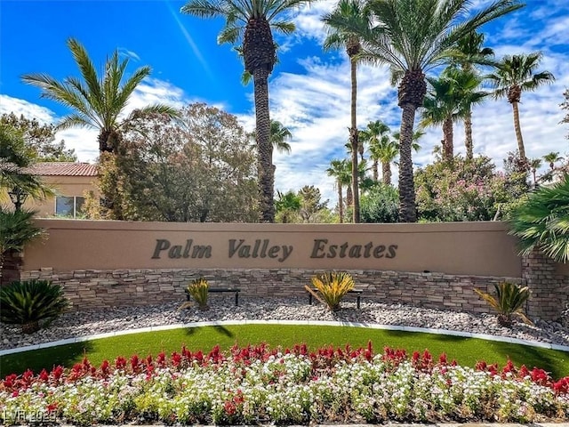 2104 Inverness Dr, Henderson, NV 89074 - view of community sign