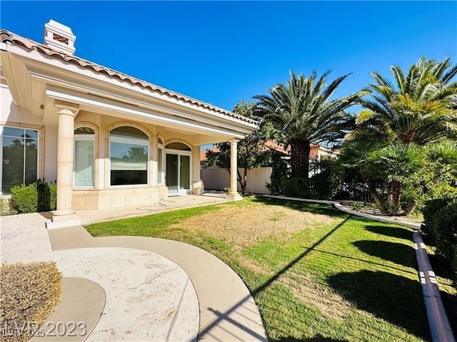 2017 Eagle Trace Way, Las Vegas, NV 89117 - view of green lawn