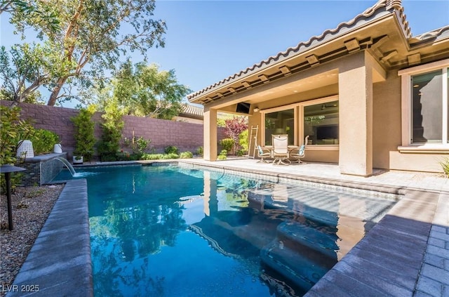 2896 Grande Arch St, Henderson, NV 89044 - view of pool with a fenced backyard and a patio area