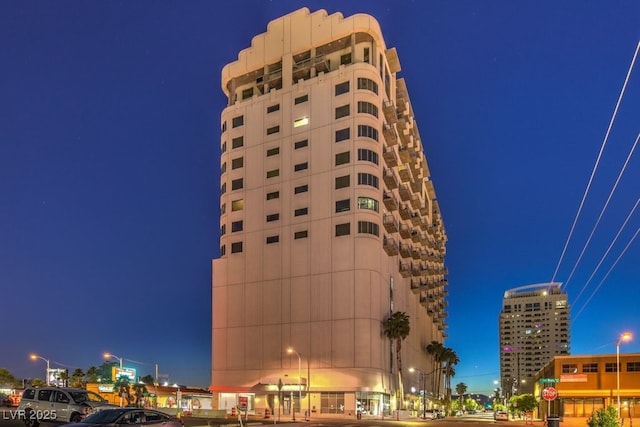 900 Las Vegas Blvd Unit 1208, Las Vegas, NV 89101 - view of property at twilight