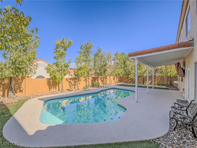 2732 Dune Cove Rd, Las Vegas, NV 89117 - view of swimming pool featuring a patio area and a fenced backyard