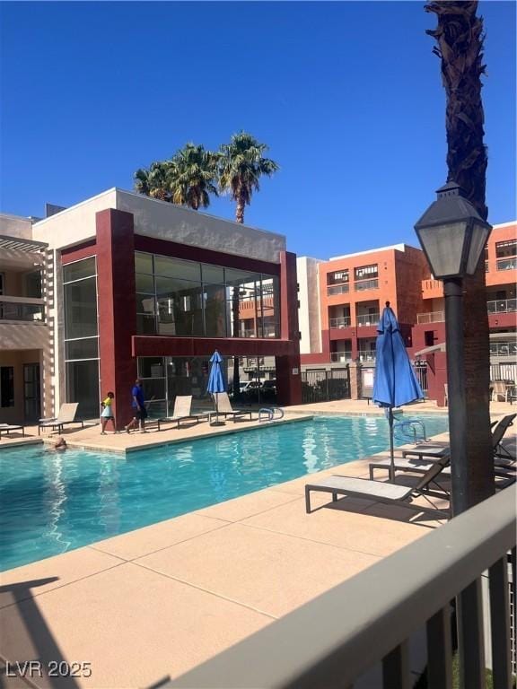87 E Agate Ave Unit 202, Las Vegas, NV 89123 - view of community pool