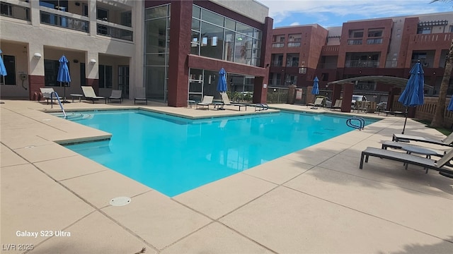 87 E Agate Ave Unit 202, Las Vegas, NV 89123 - community pool featuring a patio