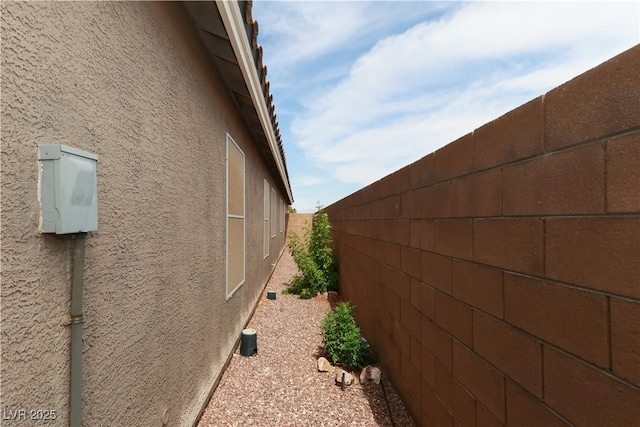 2787 Sunken Ship St, Laughlin, NV 89029 - view of side of home with stucco siding