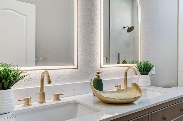 2714 Langlade Ave, Henderson, NV 89052 - full bath featuring double vanity and a textured wall