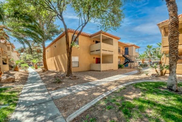 3135 S Mojave Rd Unit 113, Las Vegas, NV 89121 - view of property with stairway
