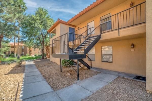 3135 S Mojave Rd Unit 113, Las Vegas, NV 89121 - view of property featuring stairs