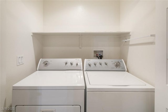 10291 Delta View Ct Unit 101, Las Vegas, NV 89129 - laundry room with washer and dryer