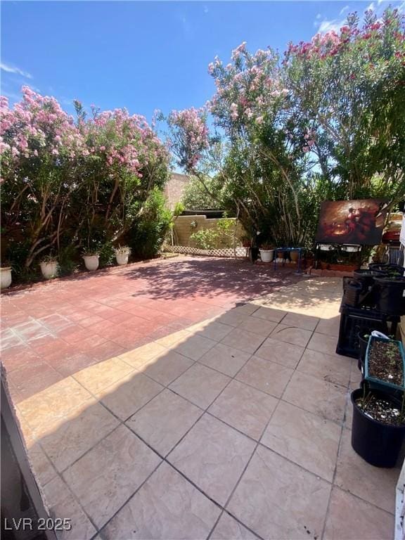 1748 Jupiter Ct Unit C, Las Vegas, NV 89119 - view of patio