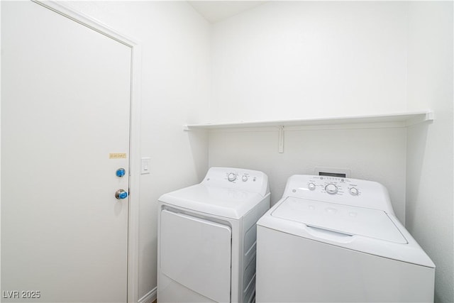 669 Elliot Peak Ave, Las Vegas, NV 89183 - laundry area featuring washer and dryer