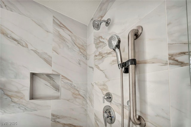 5553 Coral Gate St, Las Vegas, NV 89148 - bathroom view of tiled shower