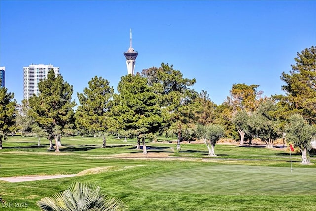 2845 Queens Courtyard Dr, Las Vegas, NV 89109 - view of property's community featuring a lawn