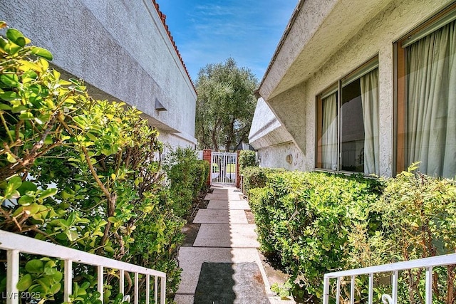 940 Vegas Valley Dr, Las Vegas, NV 89109 - view of yard featuring a gate