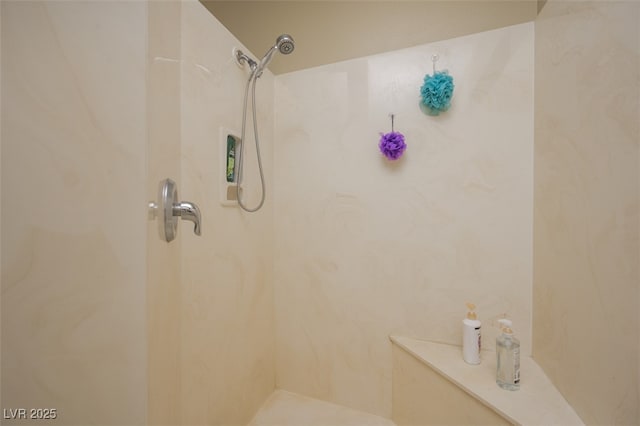 1441 Palm Dr, Laughlin, NV 89029 - full bathroom featuring a marble finish shower