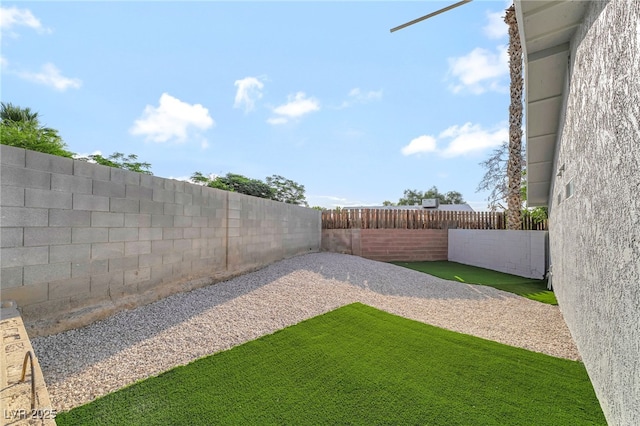 5453 Yvonne Cir, Las Vegas, NV 89122 - view of fenced backyard