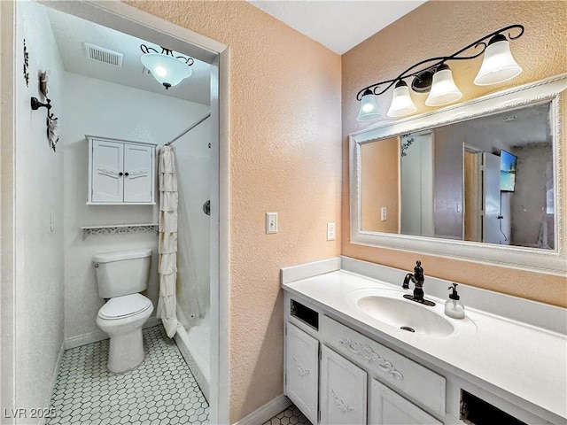 2204 Short Pine Dr, Las Vegas, NV 89108 - bathroom with a textured wall, toilet, vanity, baseboards, and a shower with curtain